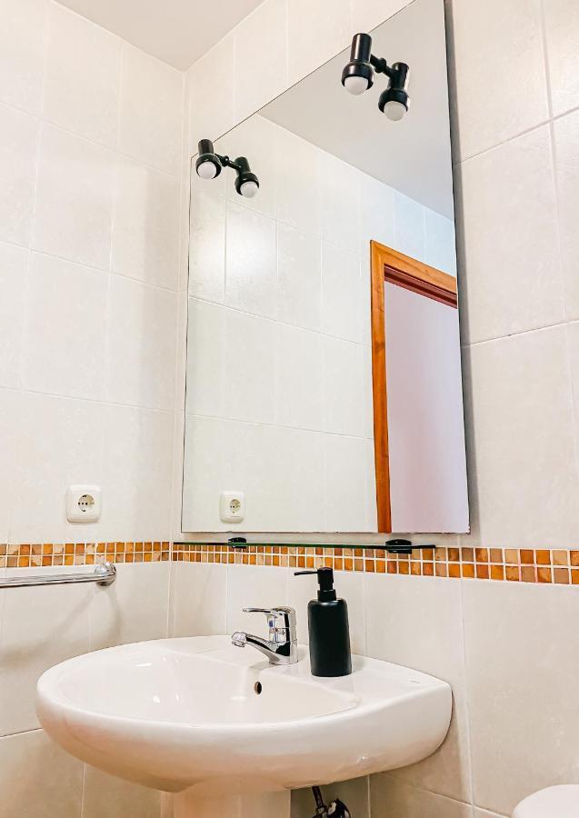 דירות קורלחו Habitacion Privada + Bano Privado En La Vivienda מראה חיצוני תמונה